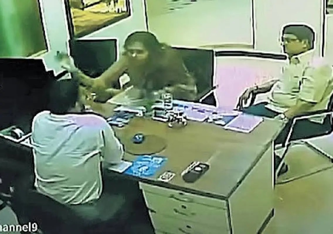 Azhagiri's daughter arrested for allegedly slapping SBI manager - News Karnataka
