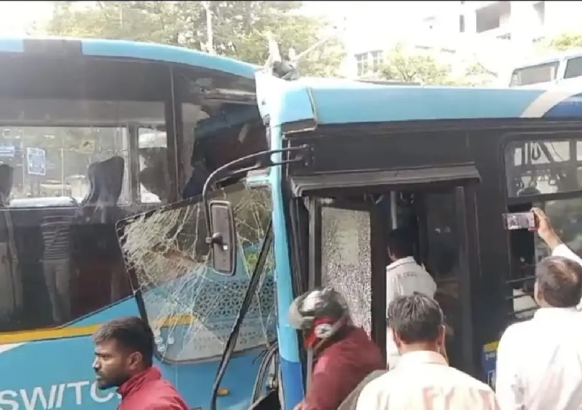 BMTC electric bus crash leaves driver critical, several hurt - News Karnataka