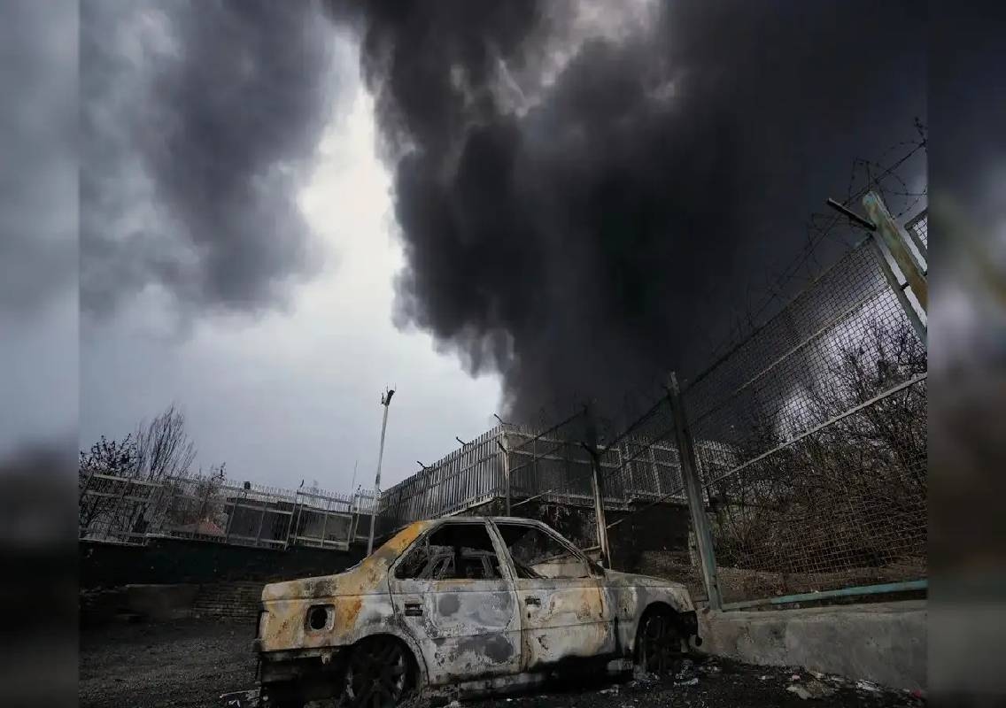 Iran claims strikes on US military bases in Kuwait, Bahrain - News Karnataka