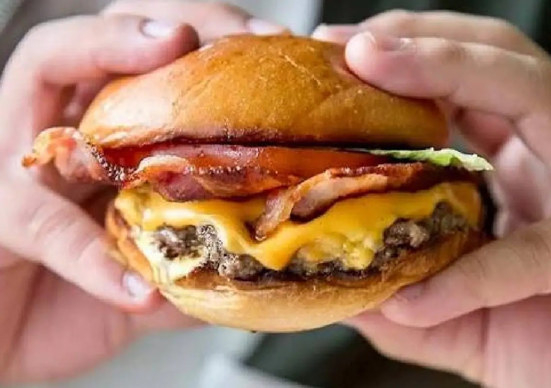 Belicious Bakes launches signature burgers on Swiggy and Zomato - News Karnataka