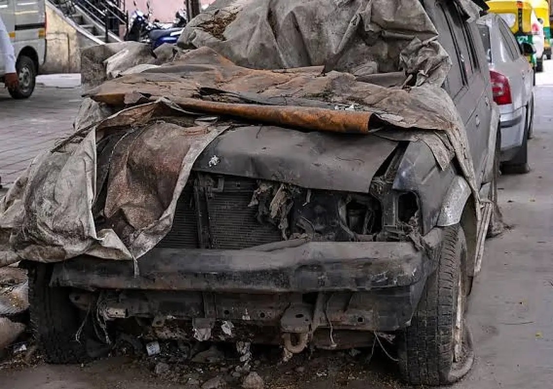 Bengaluru identifies 12 yards for abandoned vehicles amid crackdown - News Karnataka