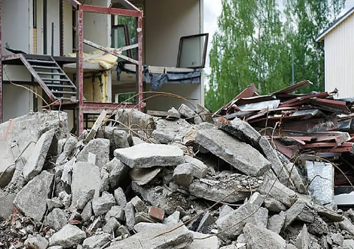 Bengaluru luxury apartment tower to be demolished after tilt detected - News Karnataka