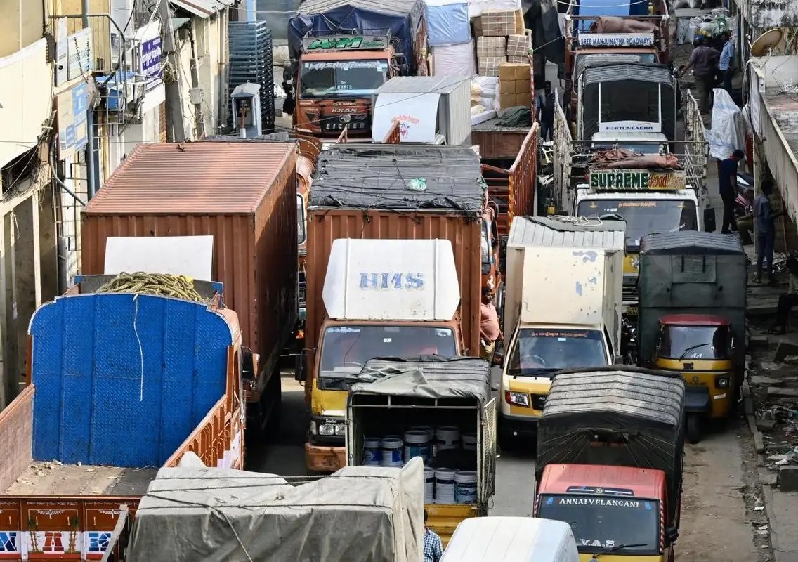 Bengaluru plans stricter entry rules for heavy vehicles to ease traffic - News Karnataka