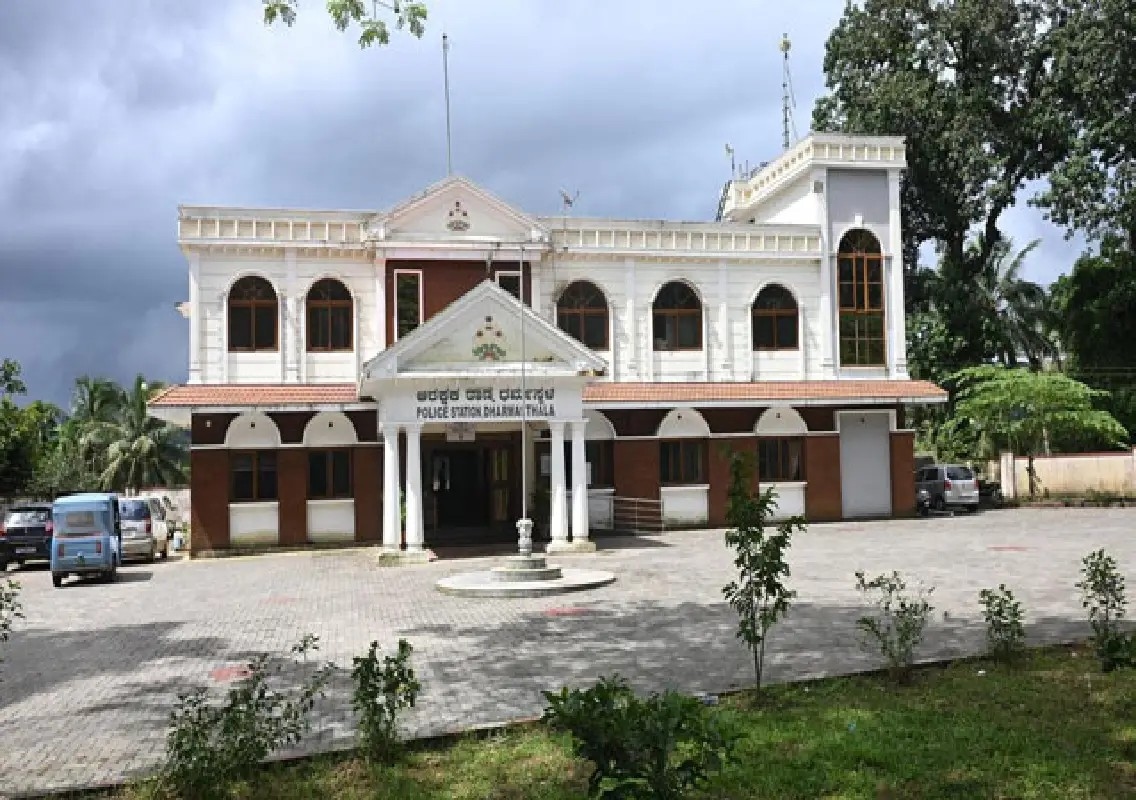 Case filed after stone-pelting, threat allegations in Beltangady - News Karnataka