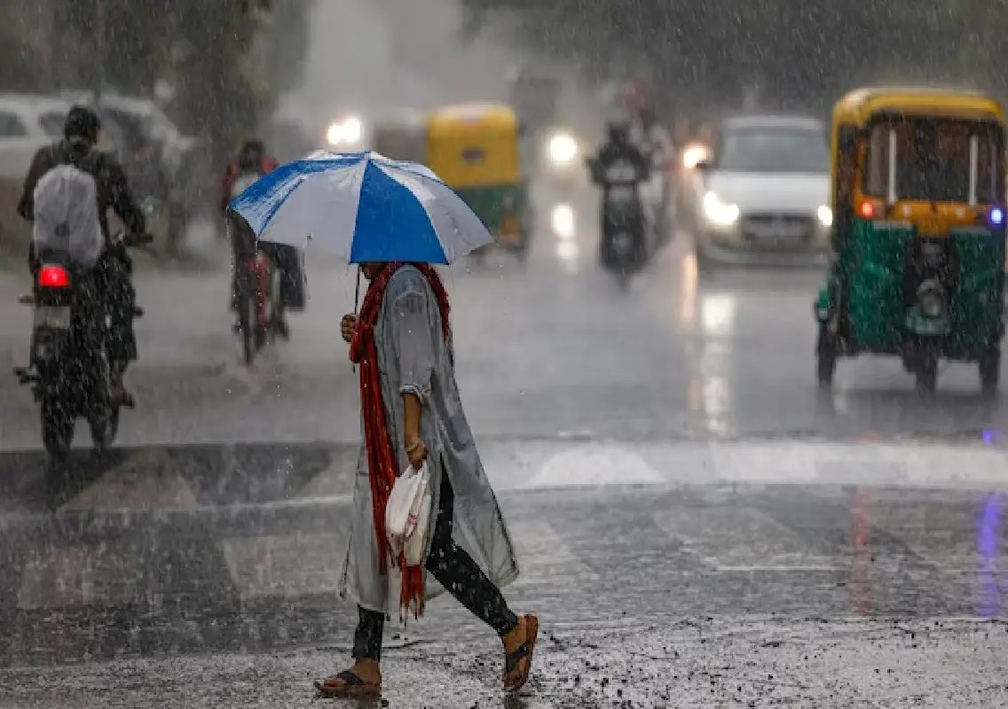 Delhi-NCR receives rain as IMD forecasts monsoon revival - News Karnataka