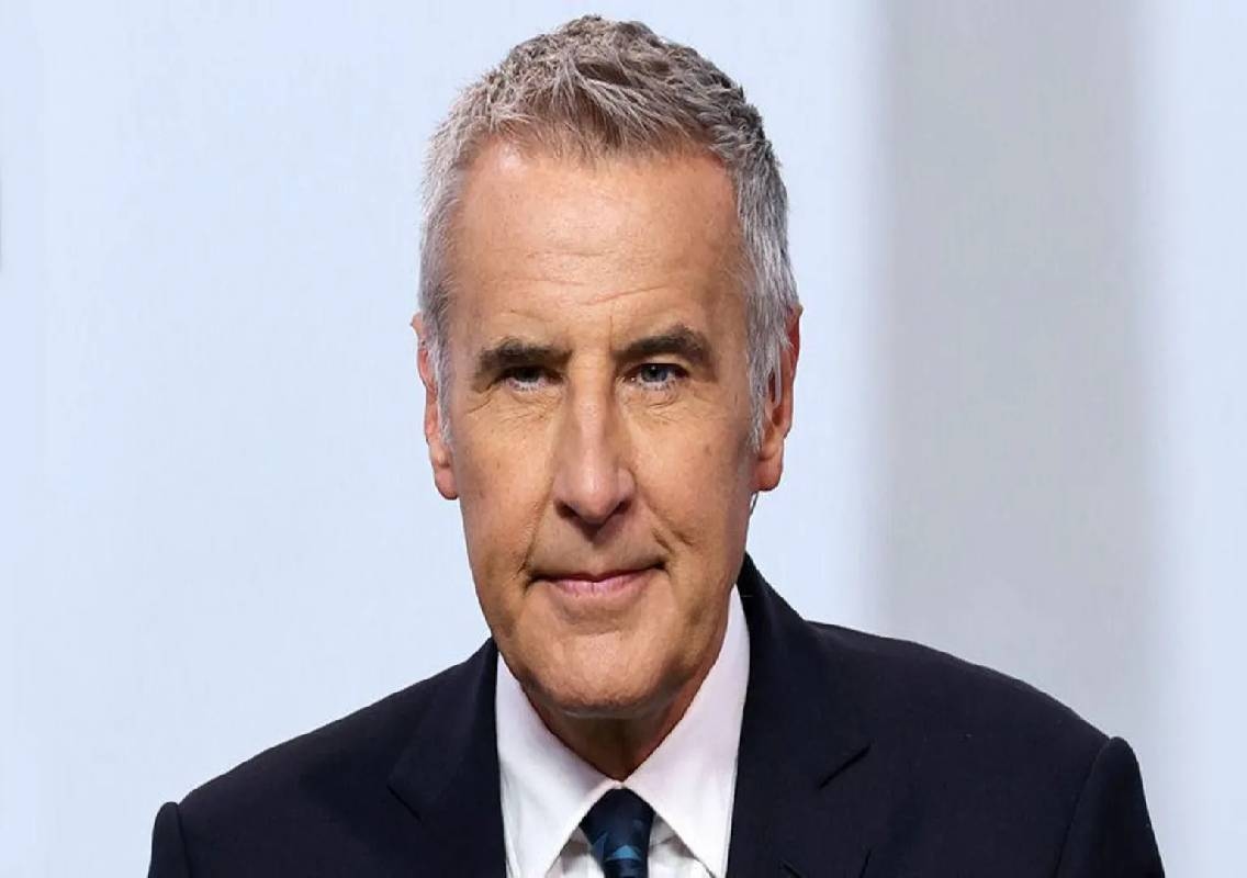 Veteran TV Presenter Dermot Murnaghan Dies At 68 - News Karnataka
