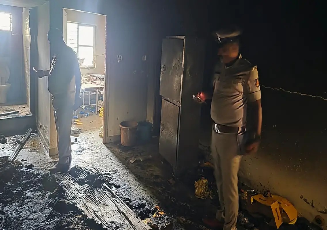 Eight labourers injured in Bommasandra PG fire after suspected gas leak - News Karnataka