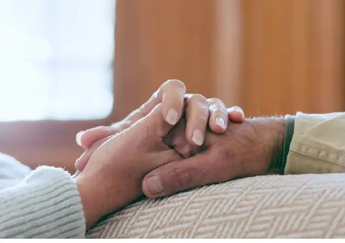 Elderly Bengaluru couple end lives fearing burden on daughters - News Karnataka