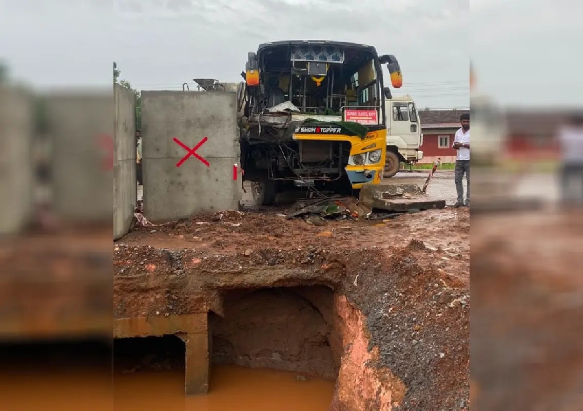 Express bus crashes into barricade near NH-169 toll plaza, 35 safe - News Karnataka