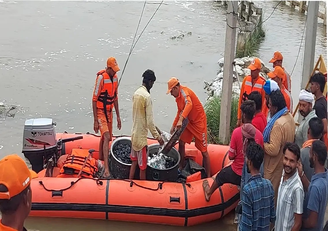 Flood-like situation leaves villages submerged, 25 rescued - News Karnataka