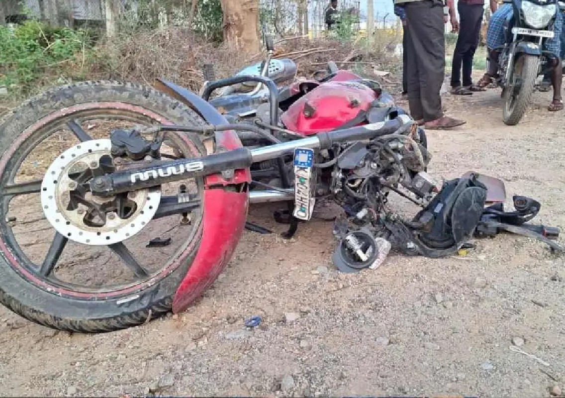Helmetless rider killed in Chikkamagaluru bike collision - News Karnataka