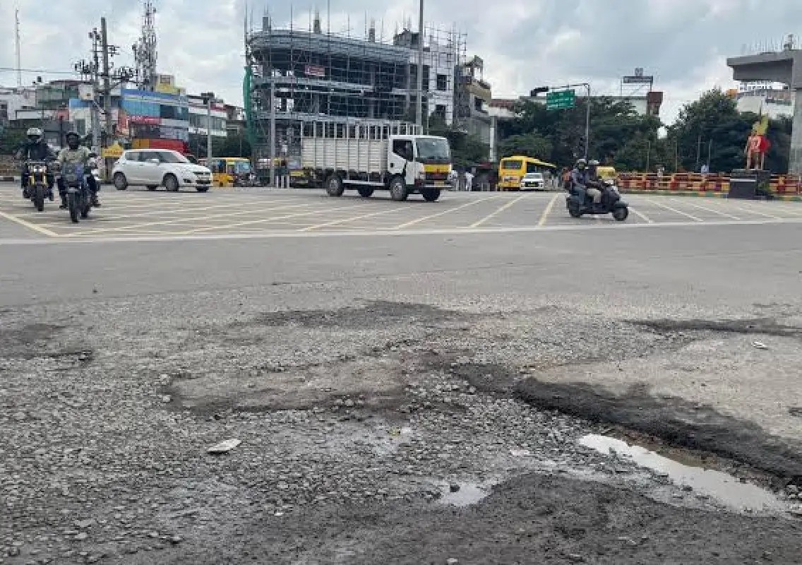 Horamavu traffic nightmare leaves commuters frustrated every day - News Karnataka