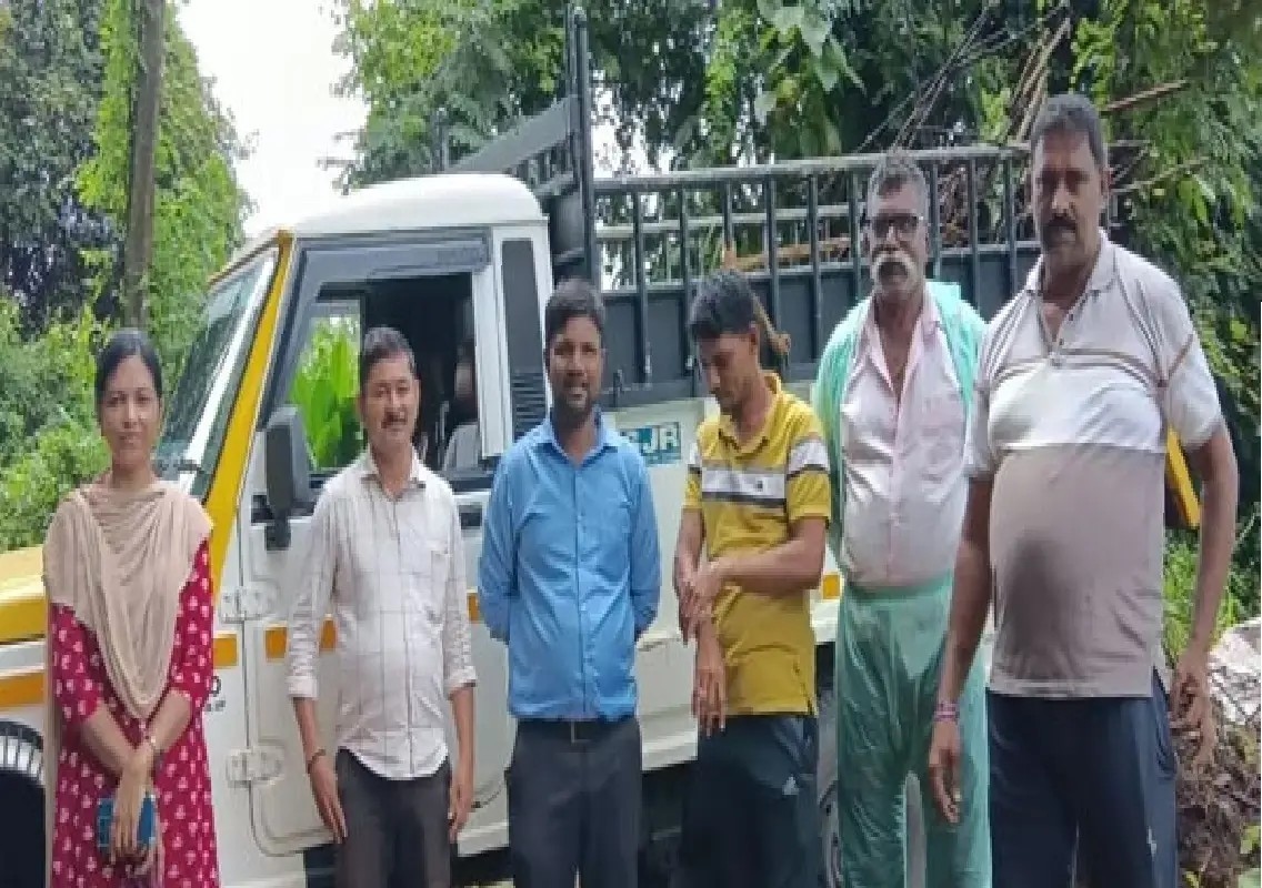 Hosabettu GP fines tempo owner Rs 1,500 for illegal garbage dumping - News Karnataka