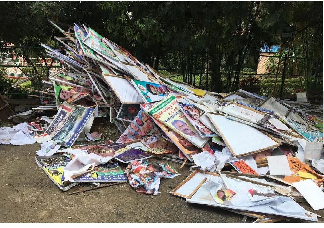 Illegal flex banners continue to block Bengaluru footpaths - News Karnataka