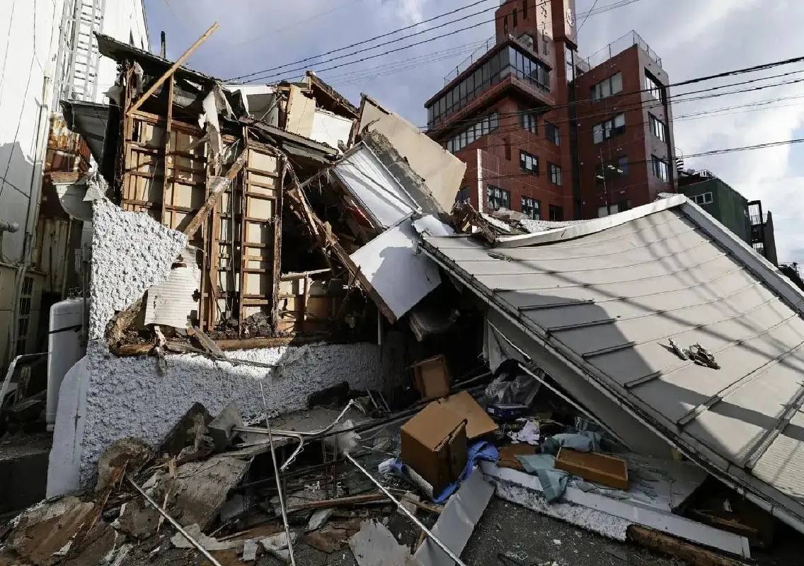 Japan quake death toll rises to 13 after mall collapse - News Karnataka