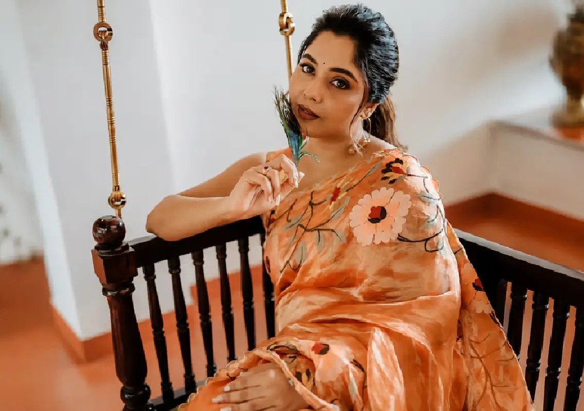 Kannada actor Aishwarya Sindhogi files cyberbullying complaint - News Karnataka