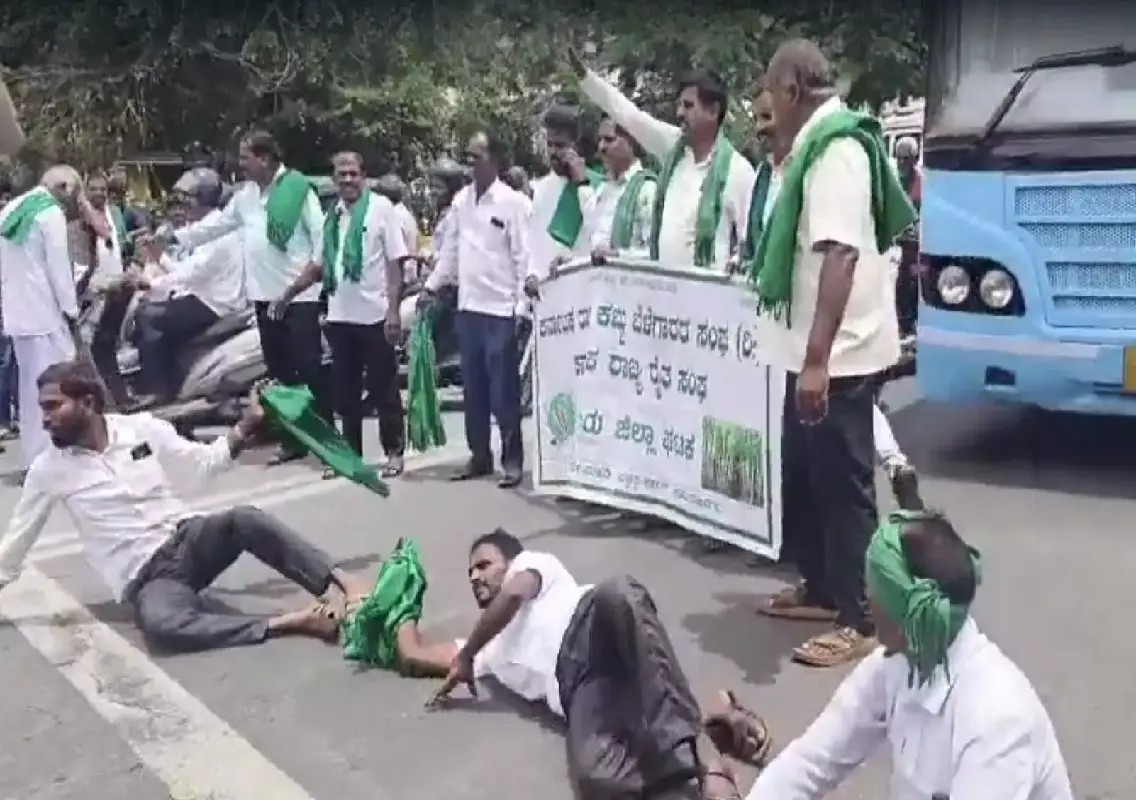 Karnataka erupts in protest over CWRC order to release Cauvery water: WATCH - News Karnataka