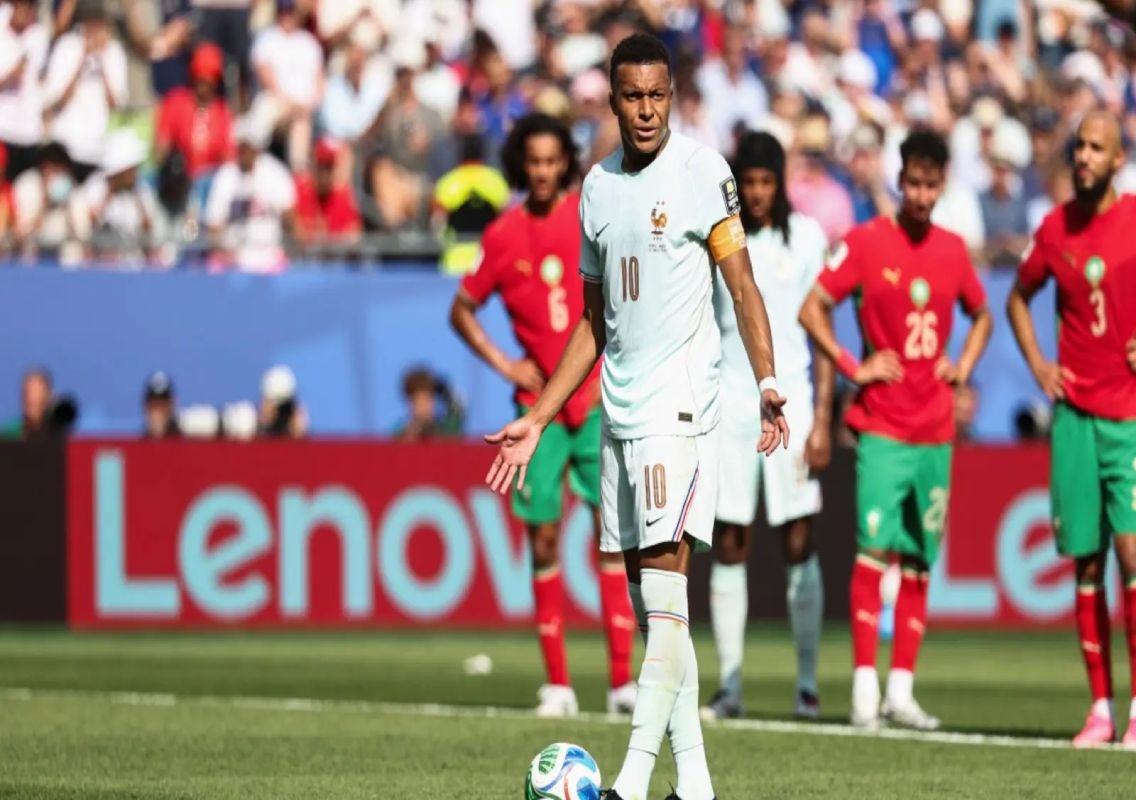 Deschamps unhappy with Mbappe penalty delay - News Karnataka