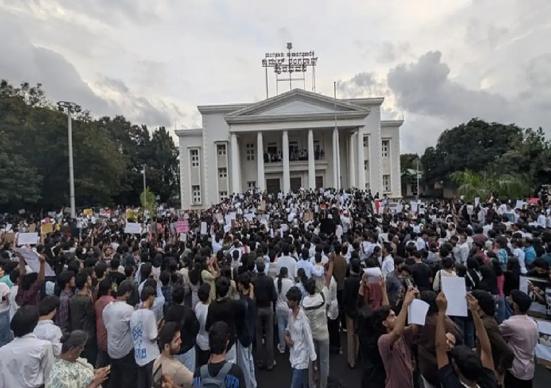 Mangaluru students lead massive march seeking justice over alleged NEET scam: WATCH - News Karnataka