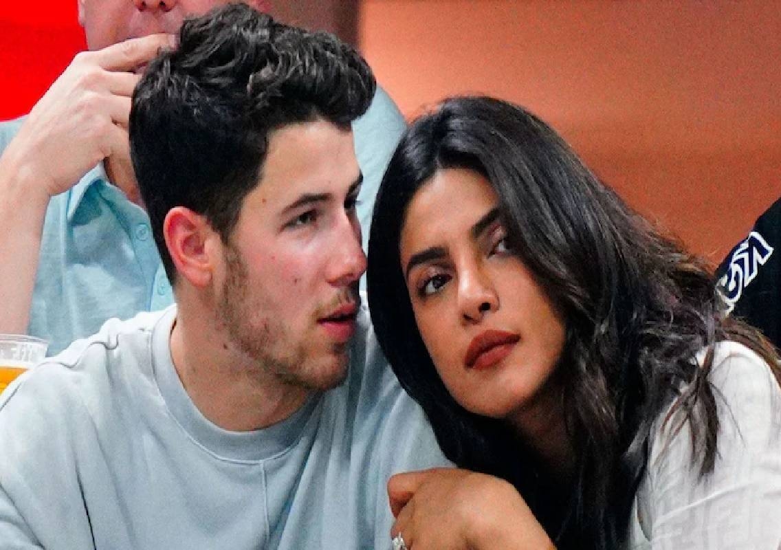 Nick Jonas reveals first DM sent to Priyanka Chopra - News Karnataka