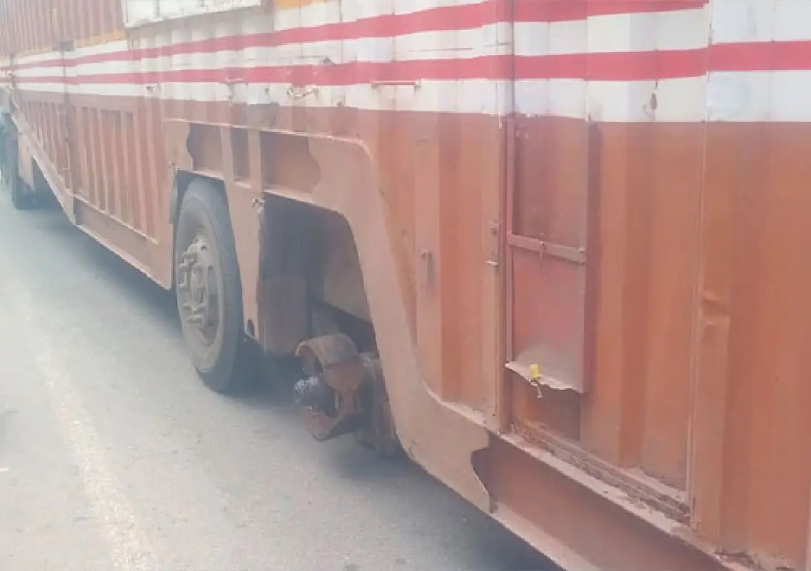 Pedestrian injured after lorry wheel comes off near B C Road junction - News Karnataka