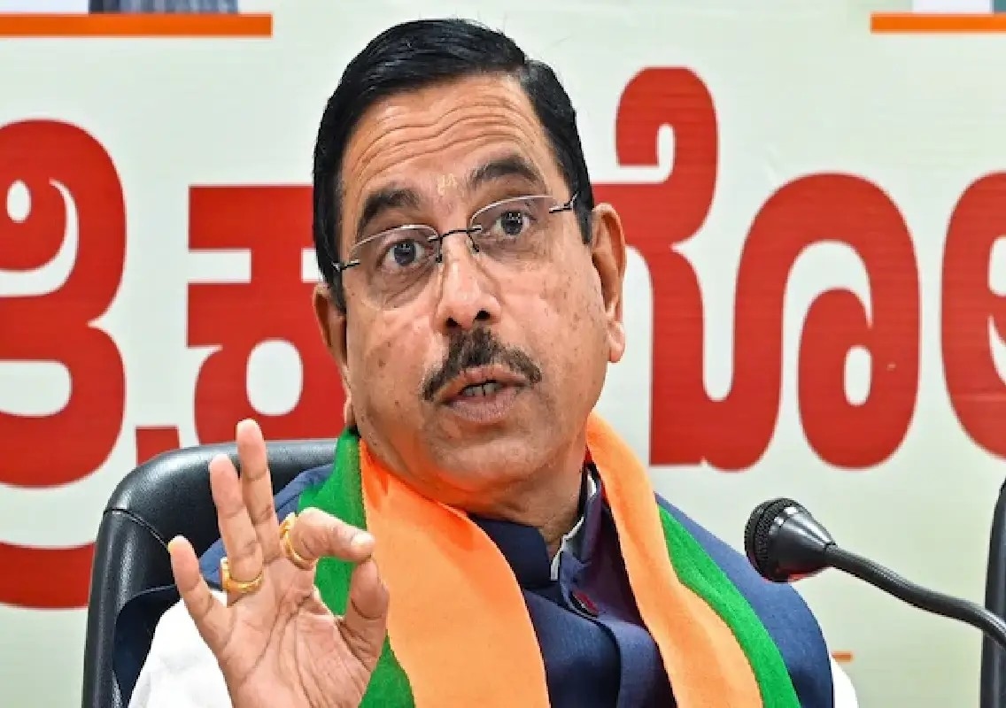 Pralhad Joshi given additional charge of Education Ministry - News Karnataka