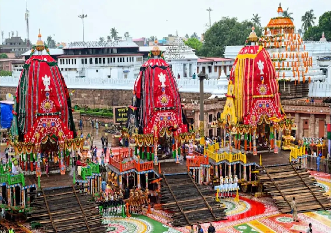 Puri Rath Yatra begins amid rain, lakhs chant ‘Jai Jagannath’: WATCH - News Karnataka