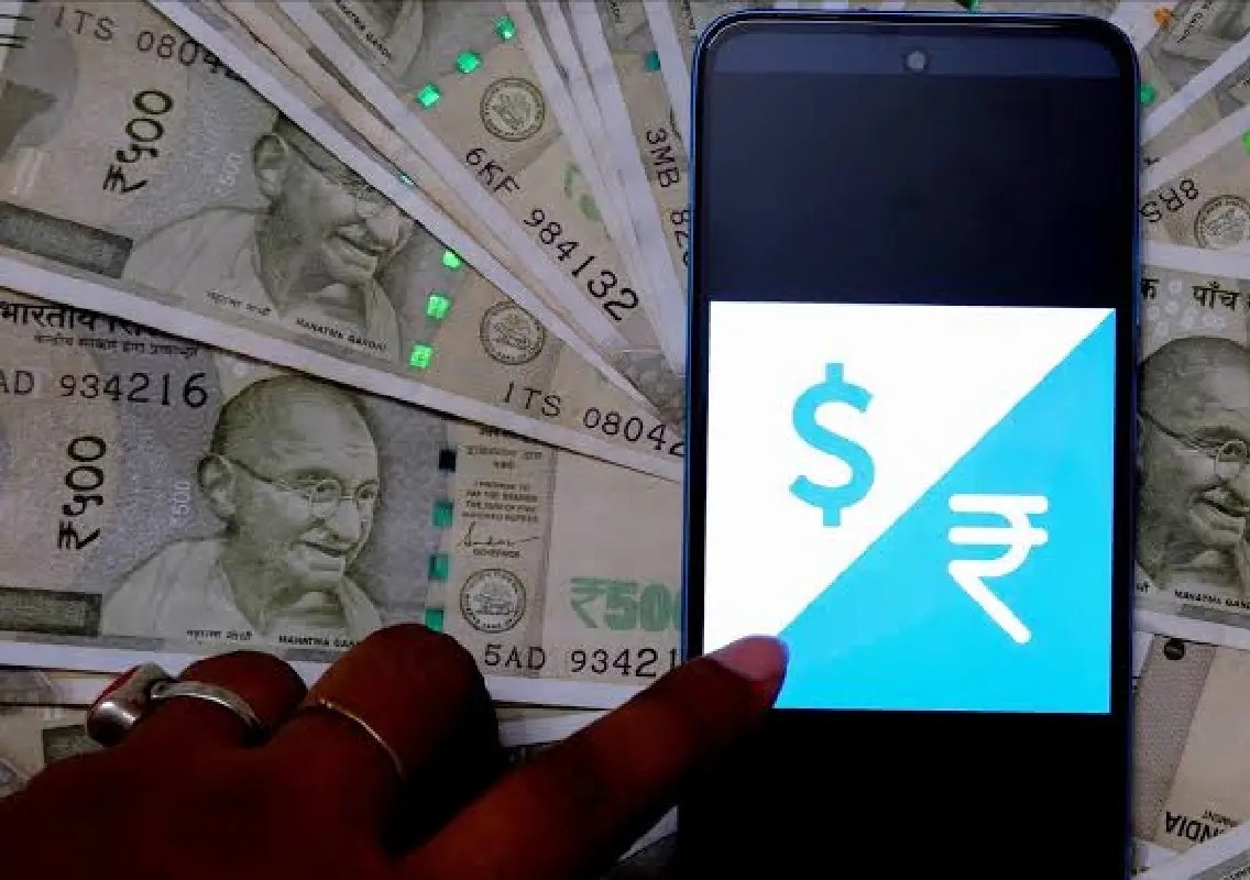 Rupee slips against US dollar as global uncertainty weighs - News Karnataka