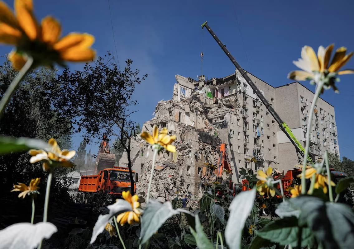 Kyiv mourns 30 killed in Russian missile attack - News Karnataka