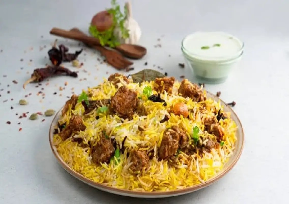 Tamil Nadu weighs weekly chicken biryani in school mid-day meals - News Karnataka