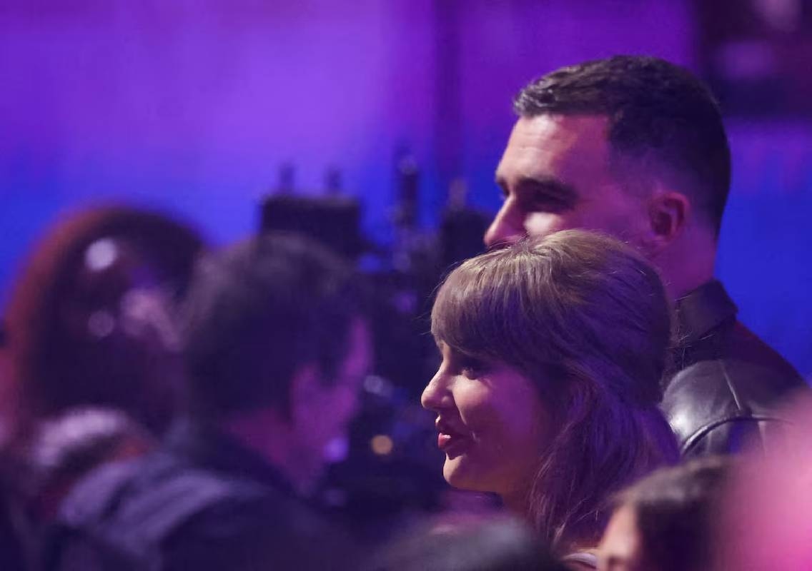 Taylor Swift, Travis Kelce wedding rumours intensify - News Karnataka