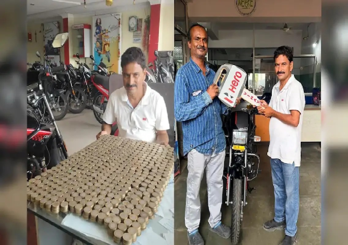 Telangana man buys motorcycle with ₹10 coins saved over eight years: WATCH - News Karnataka