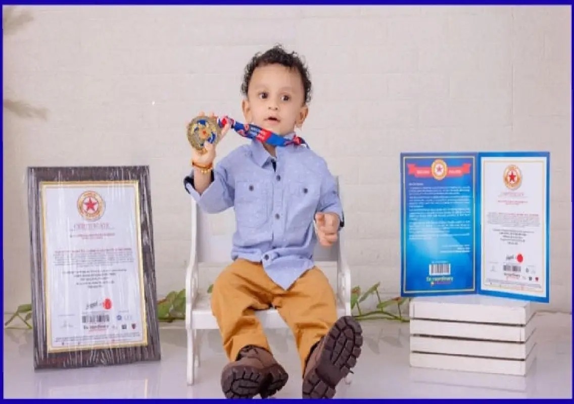 Vijayapura baby enters world records by climbing 21 steps in 36 seconds - News Karnataka