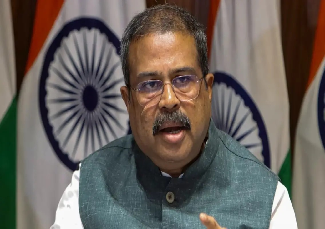 Vijayvargiya says Dharmendra Pradhan offered to resign on day one of protests - News Karnataka