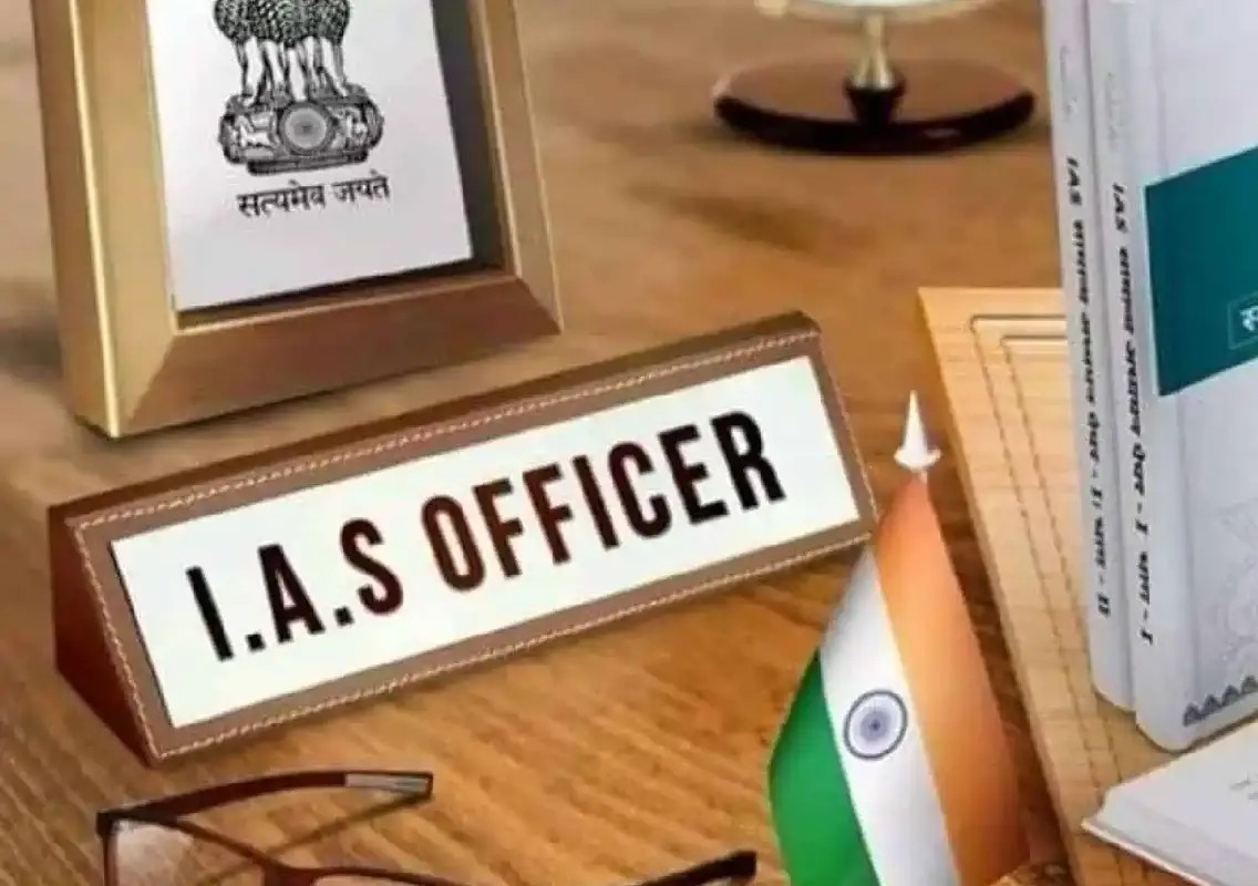 10 young IAS officers left waiting without real field responsibility - News Karnataka