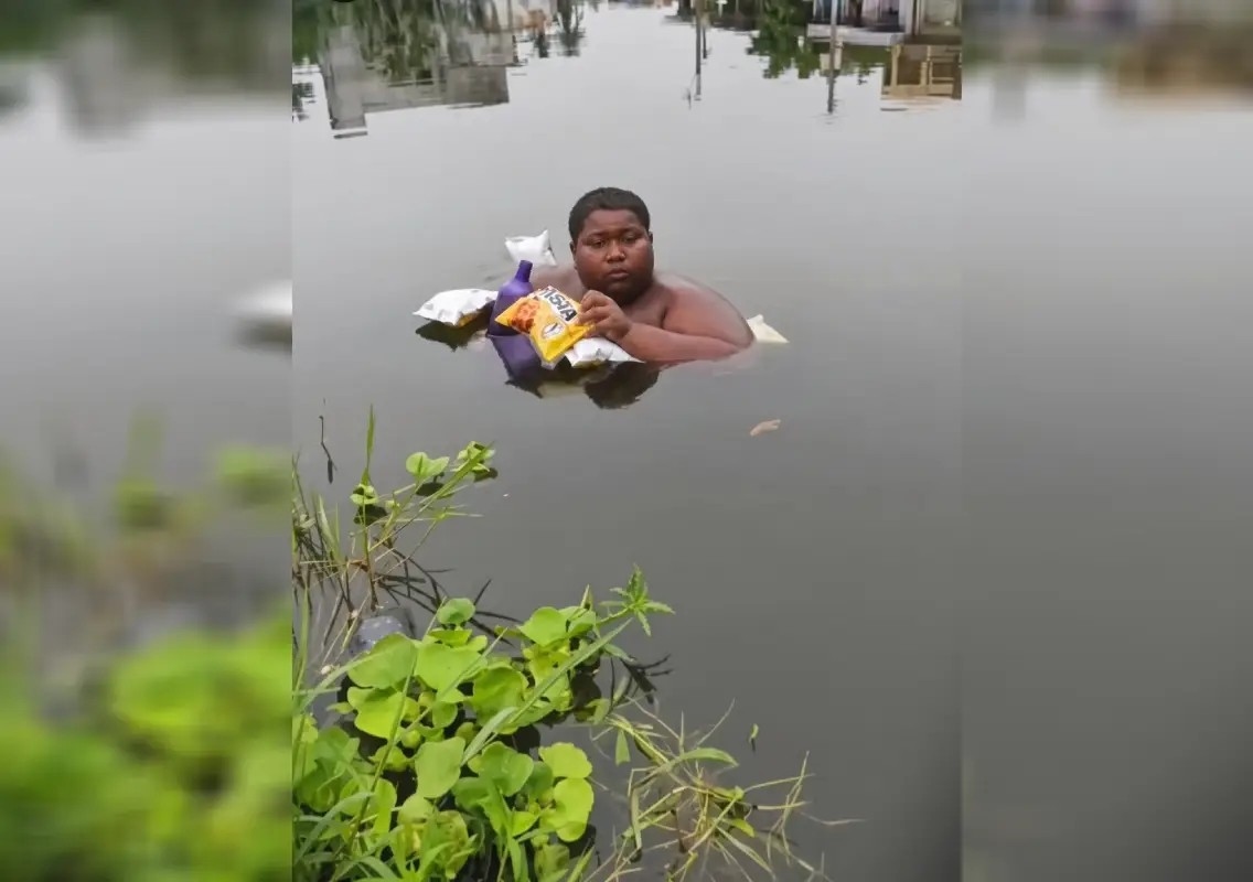 16-year-old West Bengal boy spends years in water due to skin illness: WATCH - News Karnataka