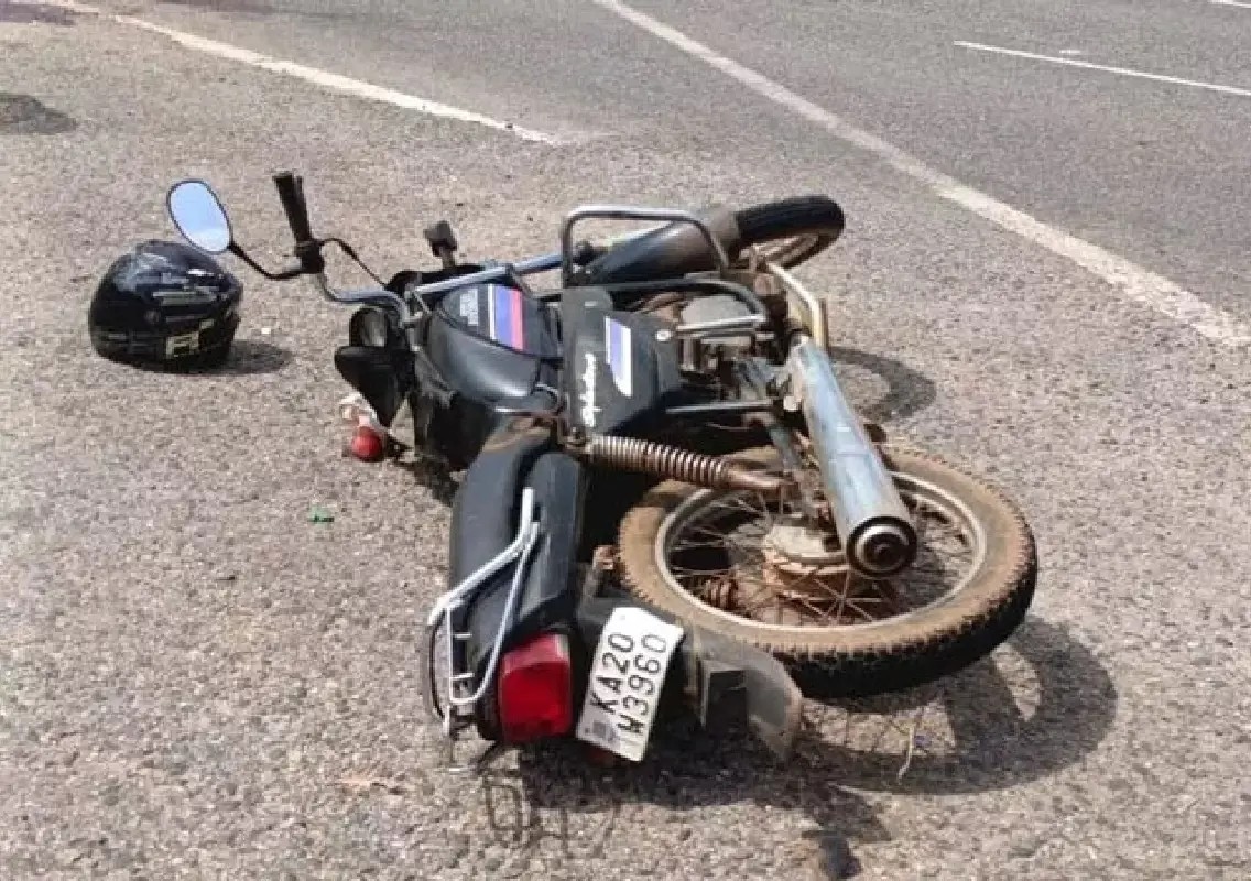 60-year-old biker dies after car rams two-wheeler near Hemmady - News Karnataka