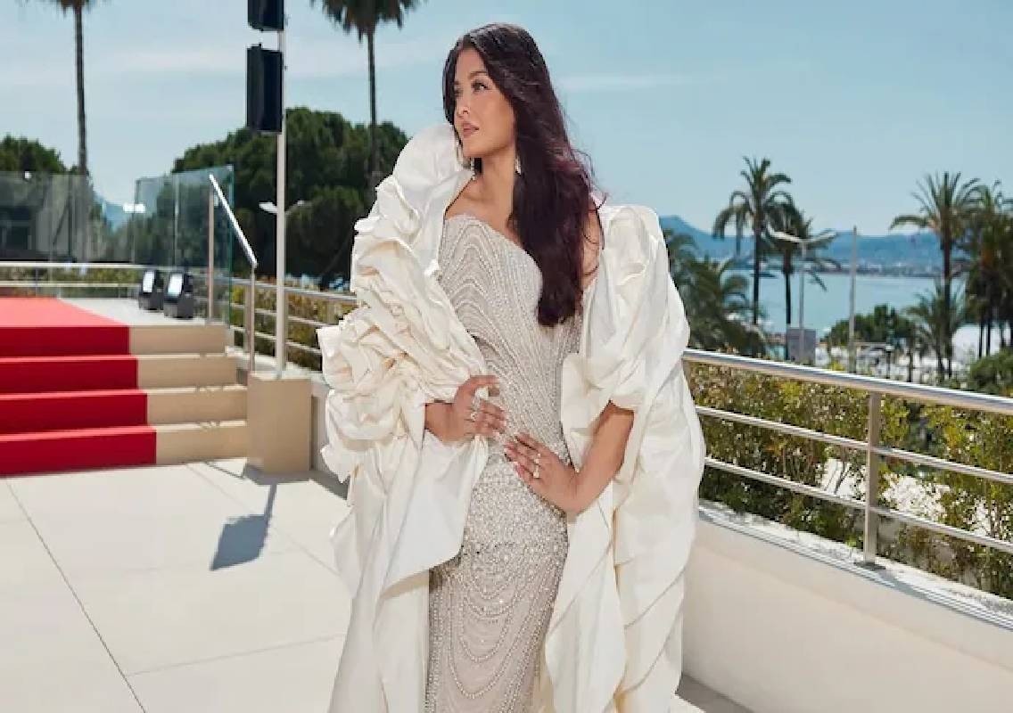 Aishwarya Rai's unseen Cannes 2026 pearl gown goes viral - News Karnataka