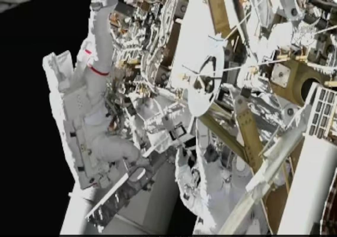 Anil Menon completes first ISS spacewalk - News Karnataka