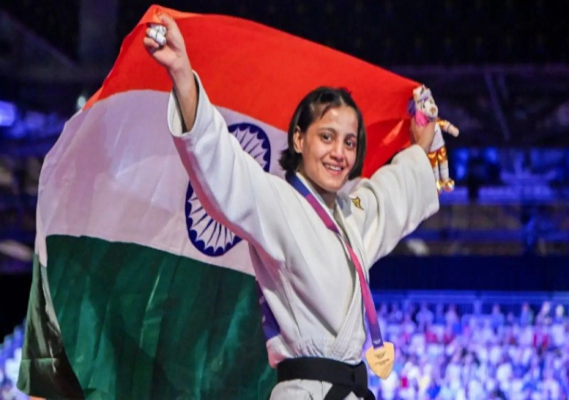 Asmita Dey wins historic CWG gold, emotional tribute - News Karnataka