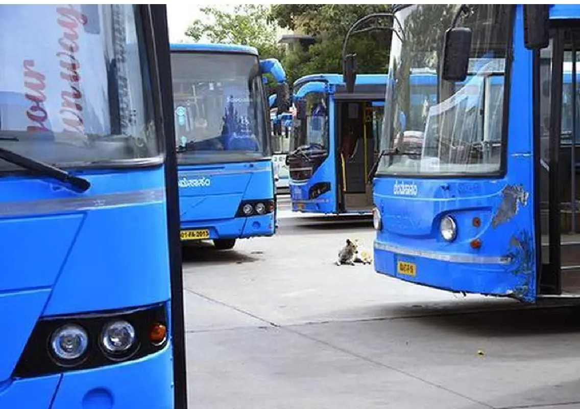BMTC suspends conductor after viral video of assault on passenger - News Karnataka