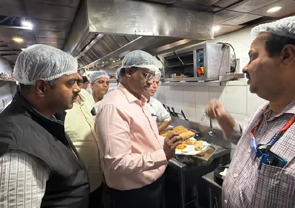Bengaluru food safety drive exposes serious lapses at top outlets - News Karnataka