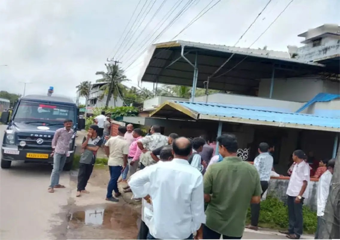 Gold and cash worth Rs 95,000 stolen from Kundapur house - News Karnataka