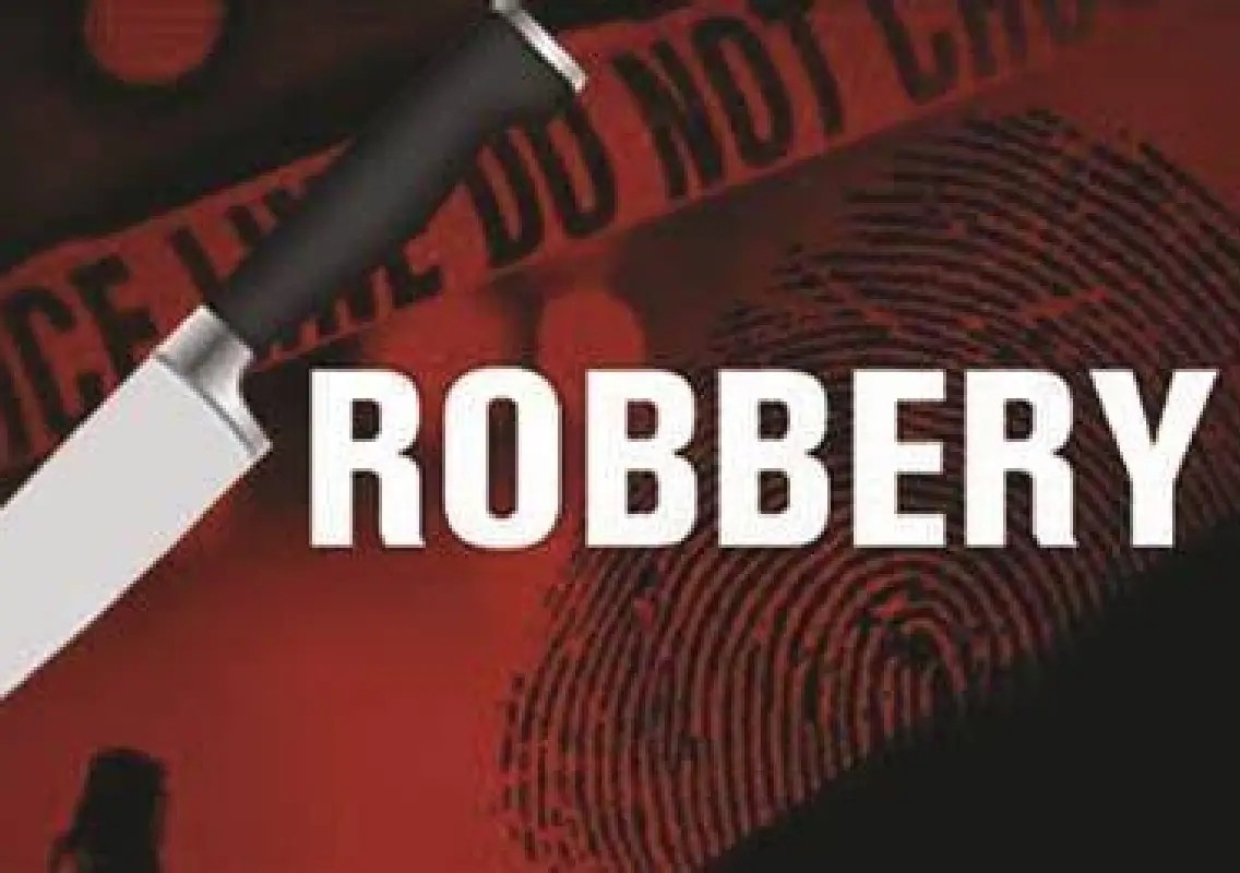 Daylight robbery leaves cash collector robbed at sword-point - News Karnataka