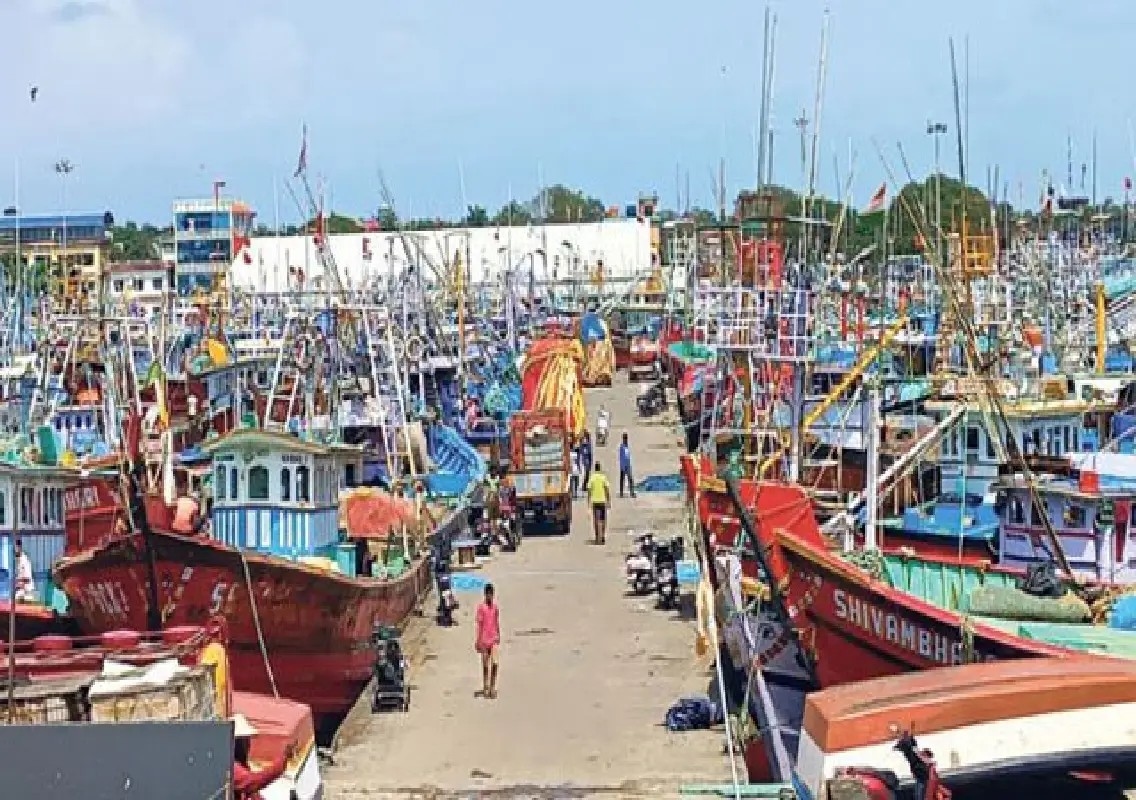 Deep-sea fishing resumes at Malpe as sea conditions improve - News Karnataka