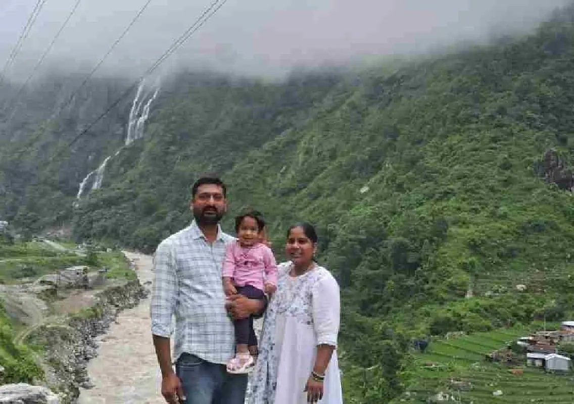 Engineer survives Nepal flood as wife and child remain missing - News Karnataka
