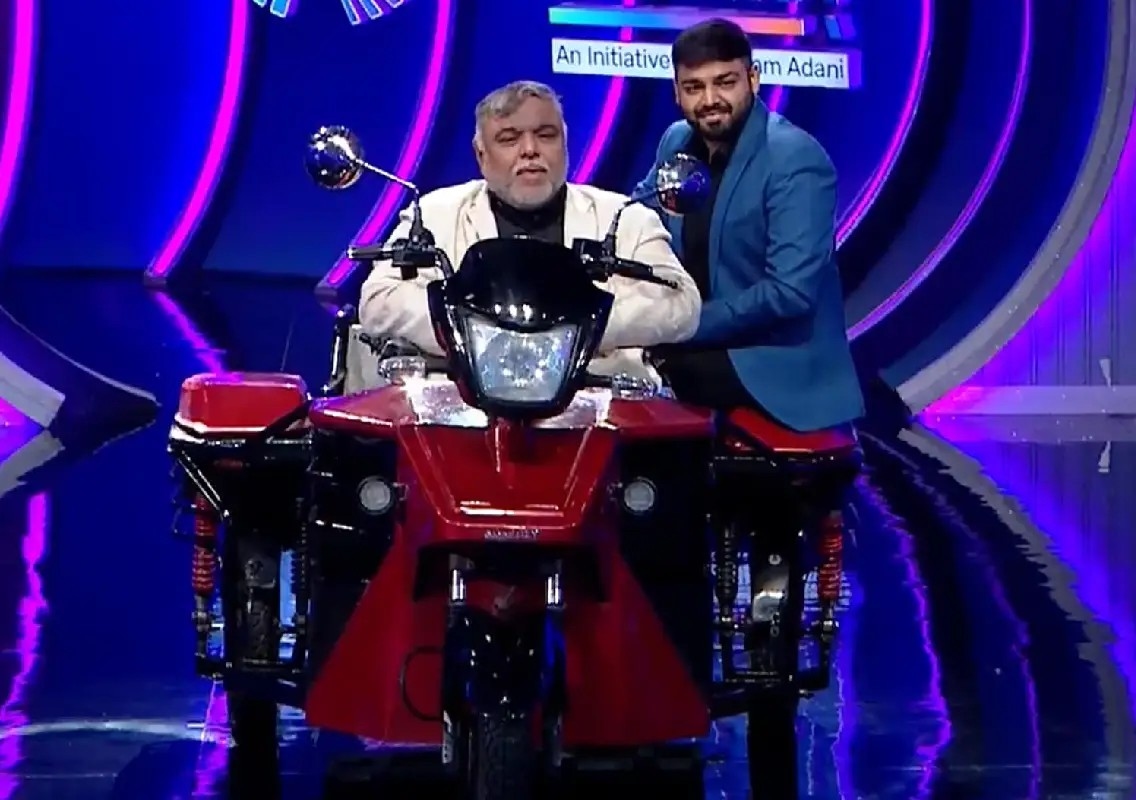 Father-son duo builds electric vehicle to empower wheelchair users - News Karnataka