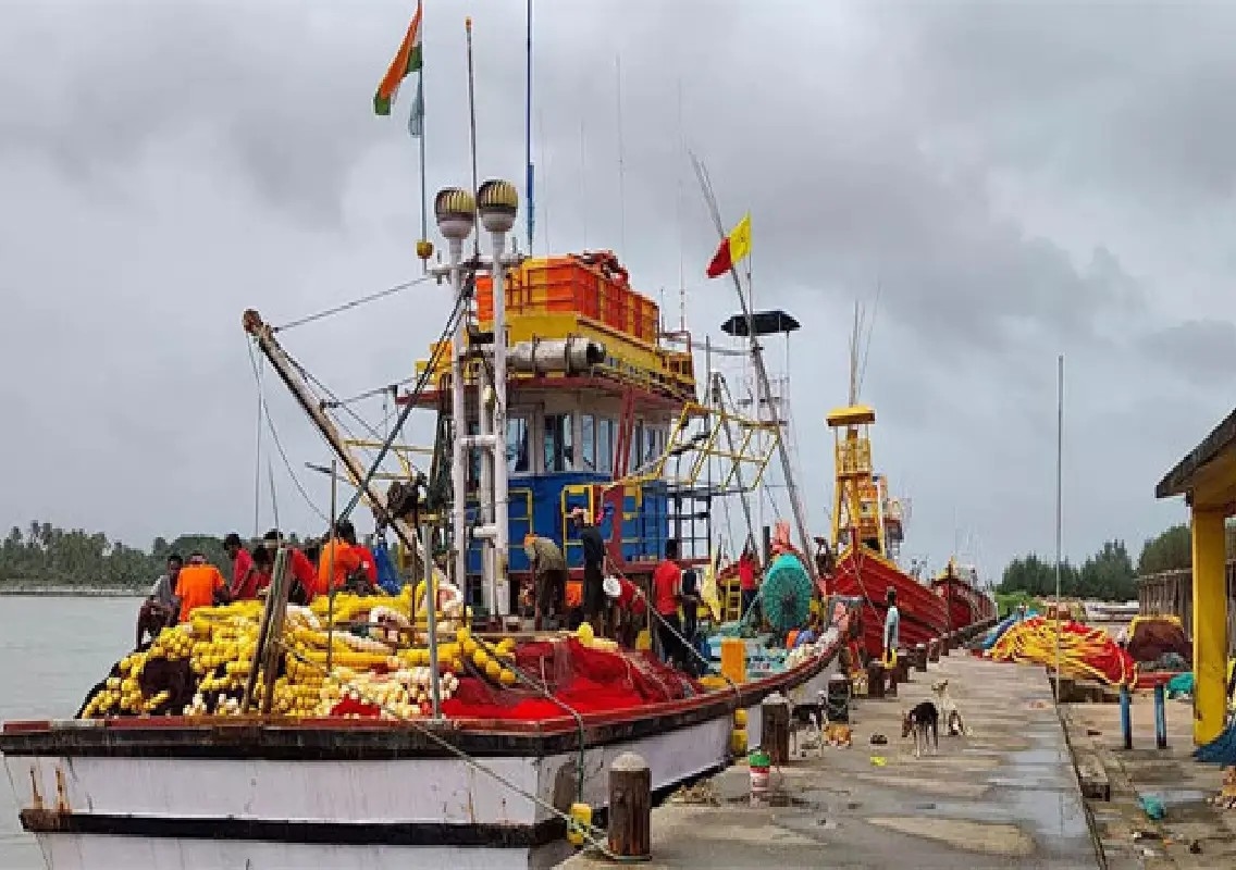Fishing resumes in coastal Karnataka after two-month monsoon ban - News Karnataka