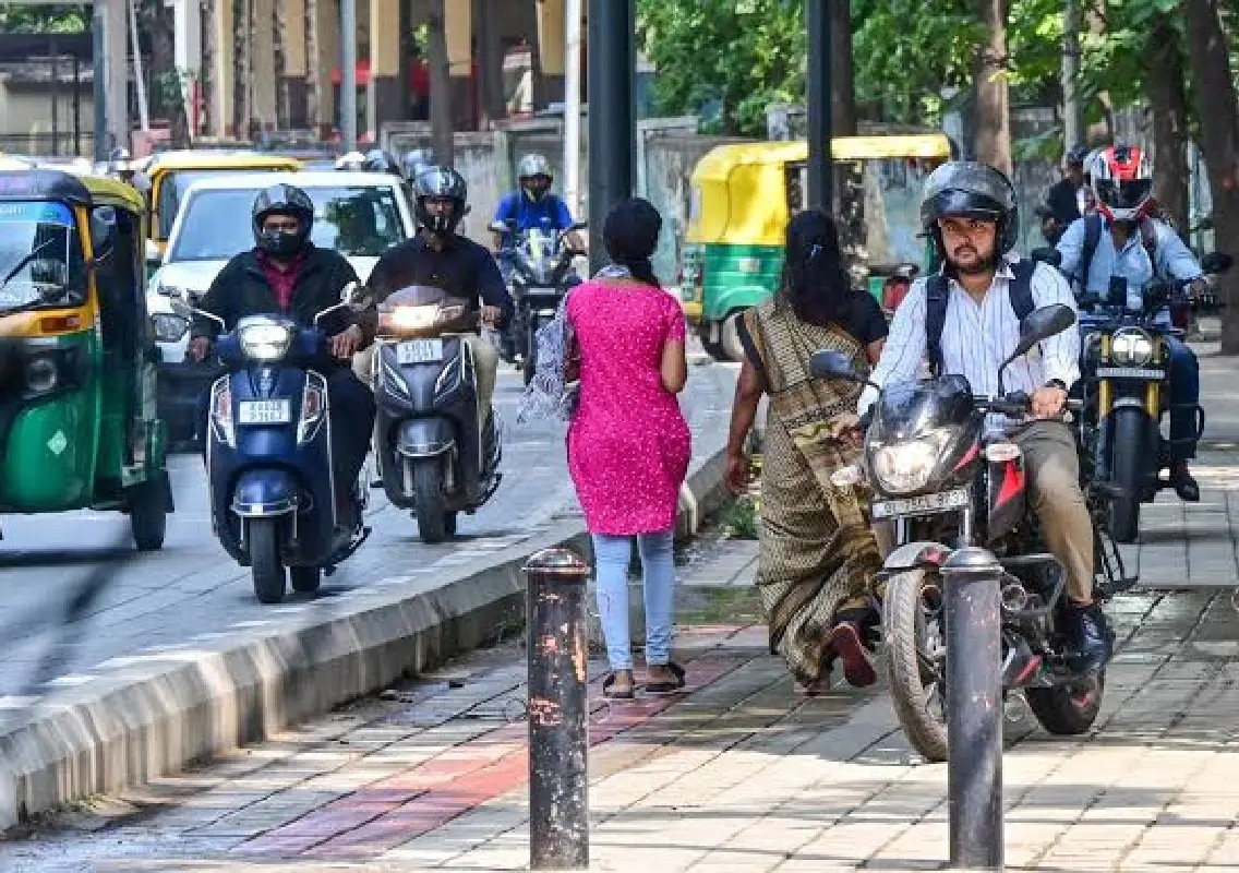 Footpath violations surge as Bengaluru cracks down on unsafe riders - News Karnataka