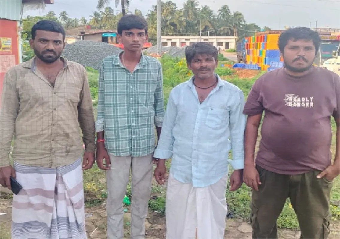 Four fishermen rescued after boat breaks down in Arabian Sea - News Karnataka